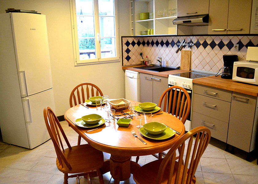 Hamac & Macarons - cuisine gîte Macarons | Hamac & Macarons - Macarons holidays house kitchen