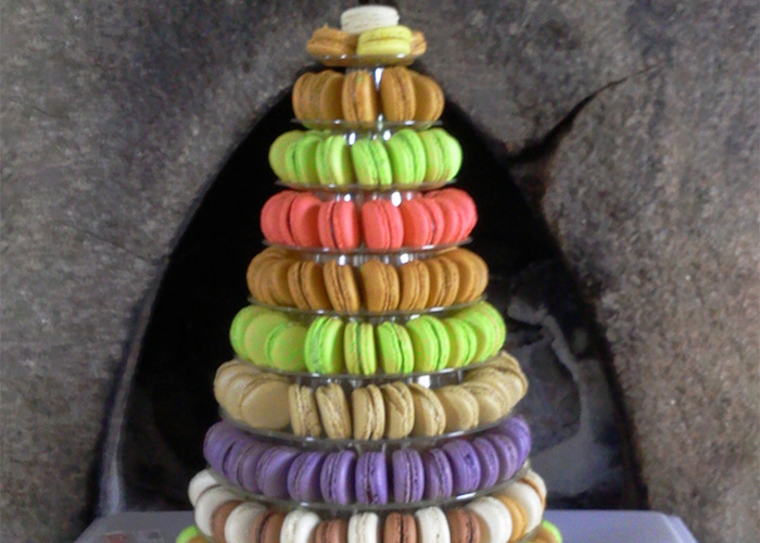 Hamac & Macarons - pyramide macarons réception et mariage | Hamac & Macarons - pyramid macarons reception and wedding